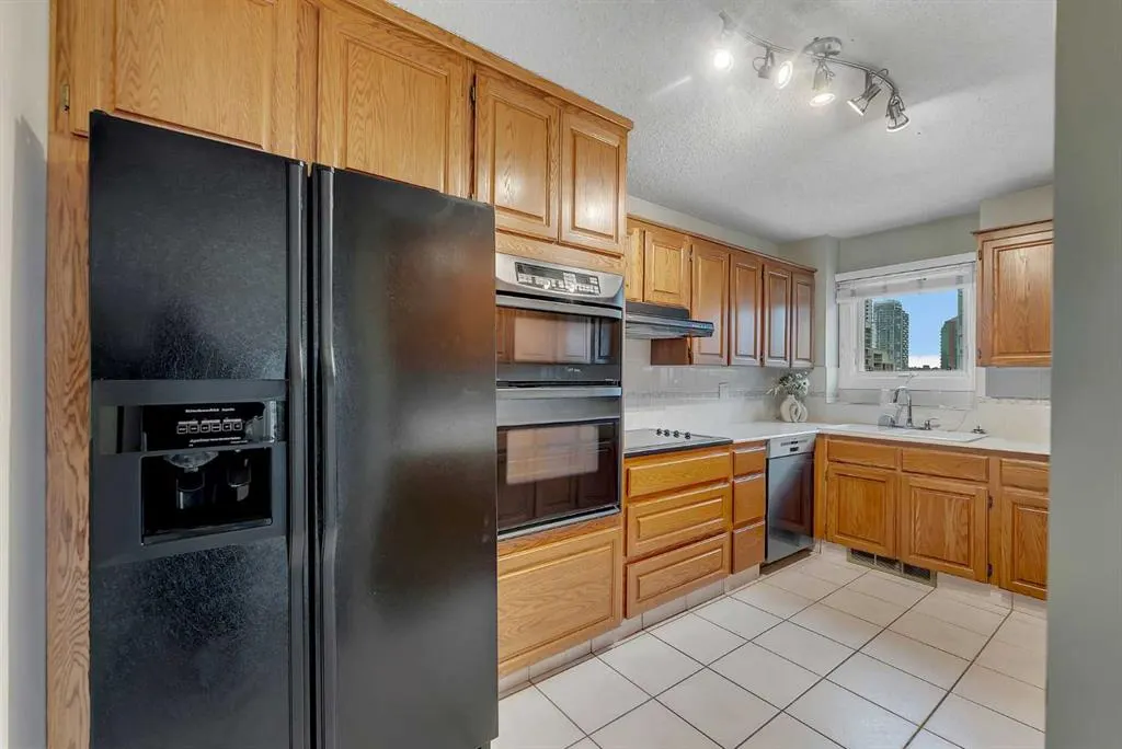 540 14 Avenue SW #920