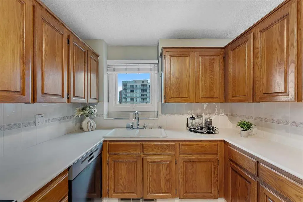 540 14 Avenue SW #920