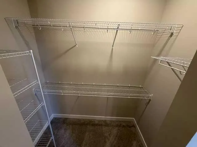 60 Gray Close