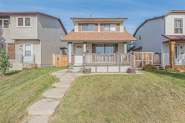 136 Castleridge Drive NE