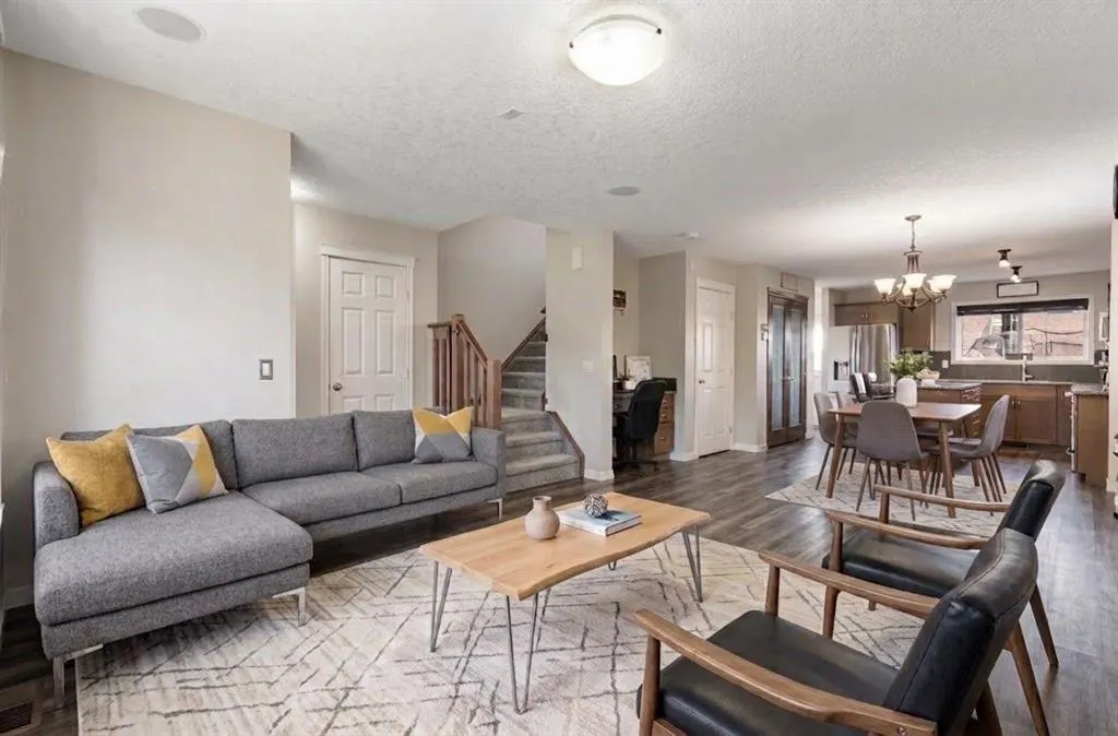 70 Walden Manor SE