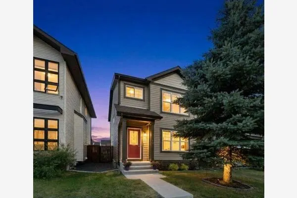 70 Walden Manor SE