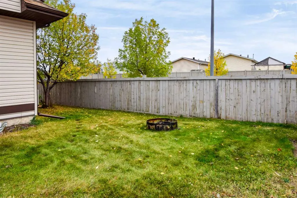 100 Fireweed Crescent