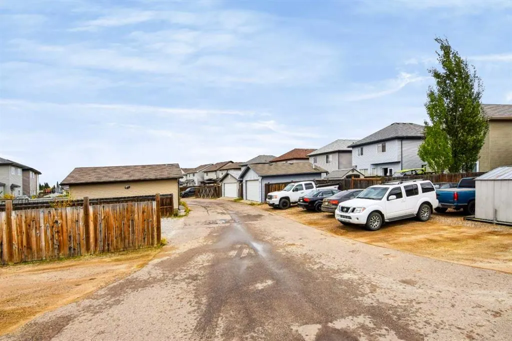 100 Fireweed Crescent
