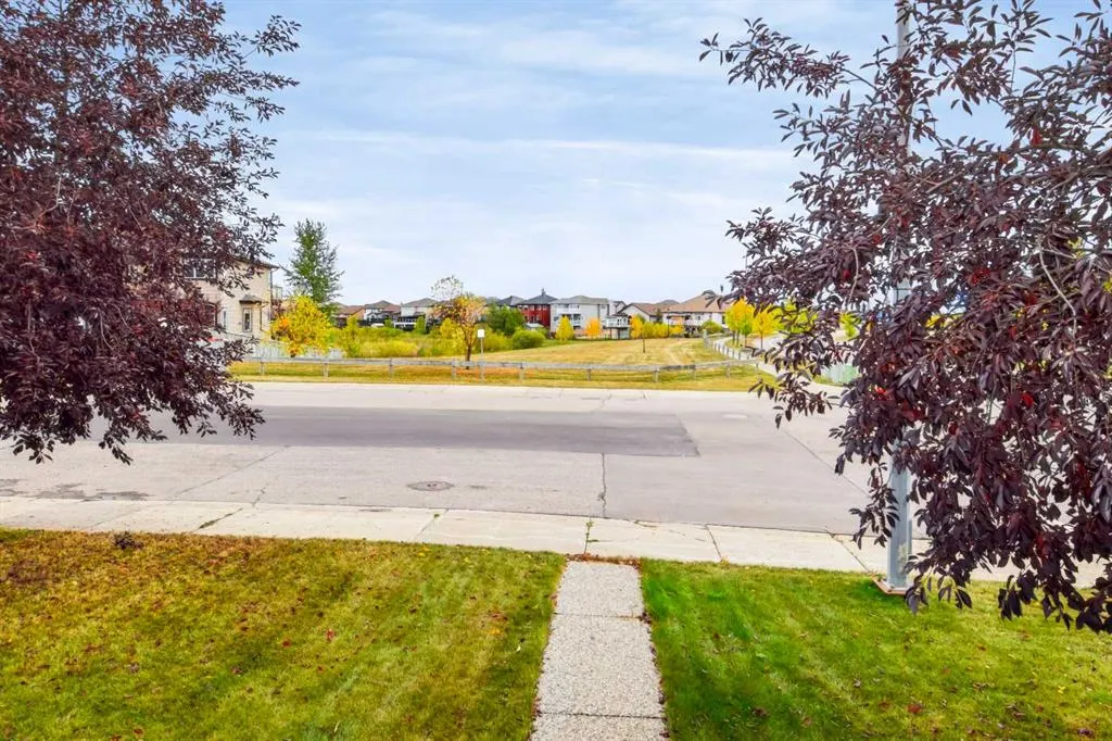 100 Fireweed Crescent