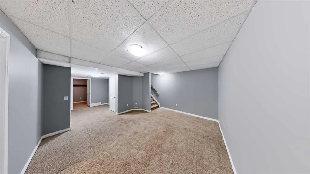 100 Fireweed Crescent