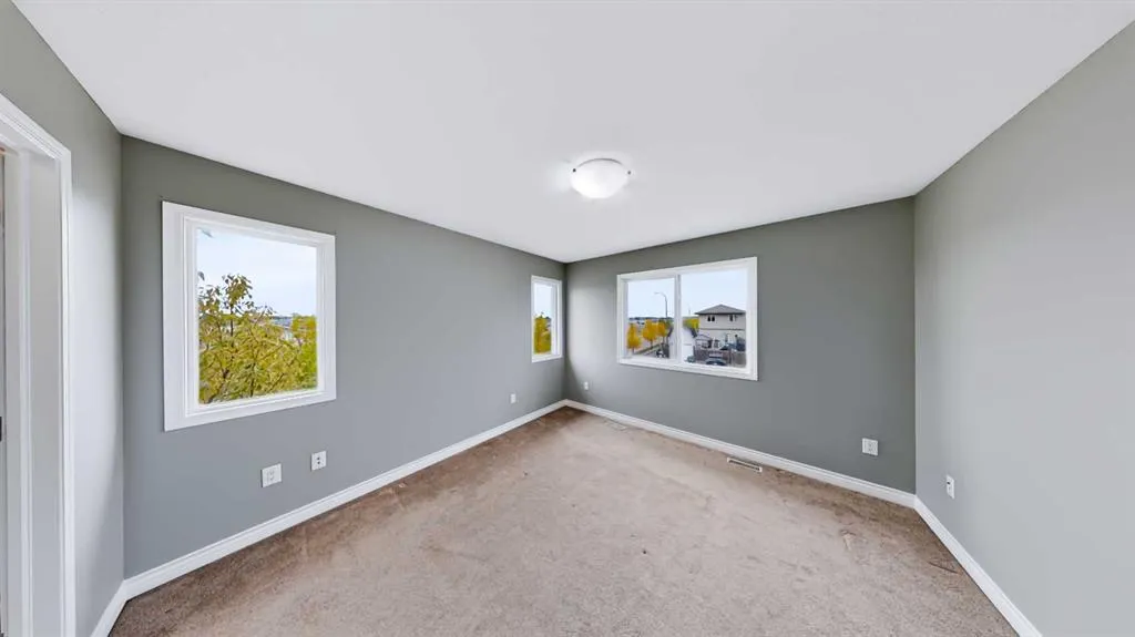 100 Fireweed Crescent
