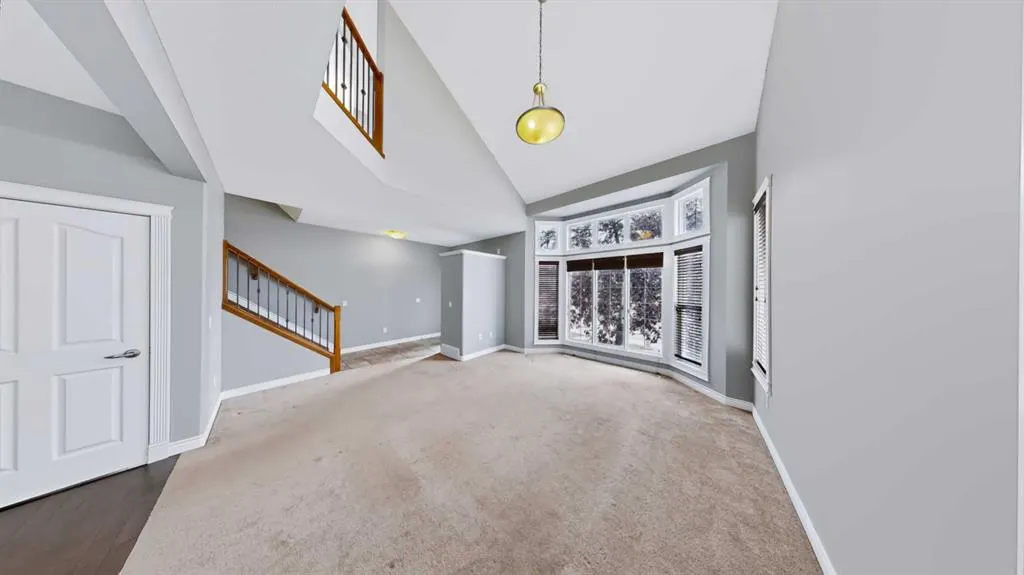 100 Fireweed Crescent