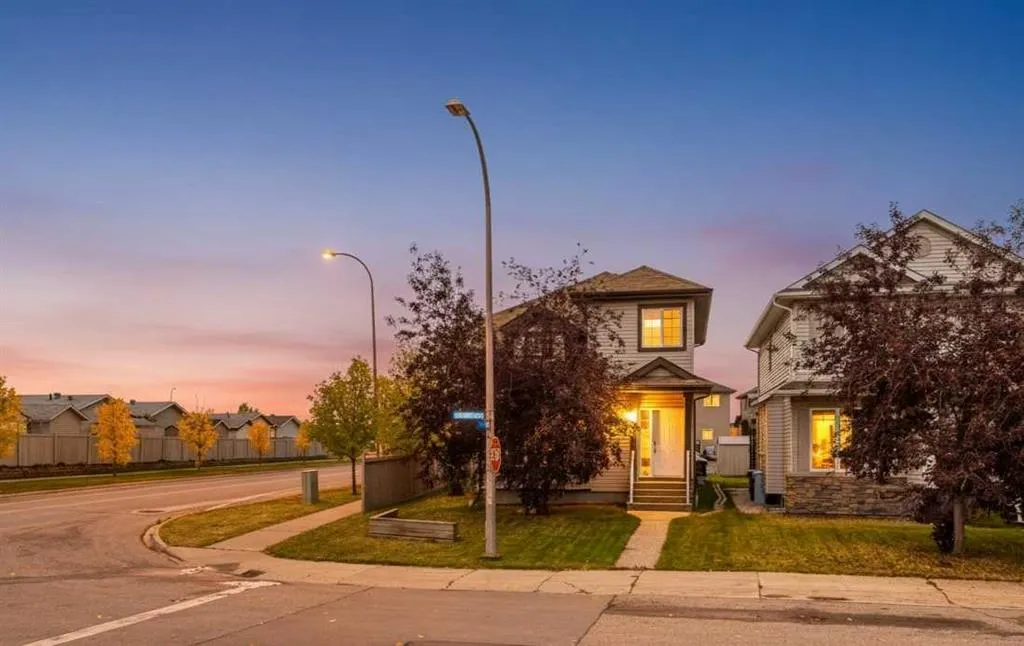 100 Fireweed Crescent