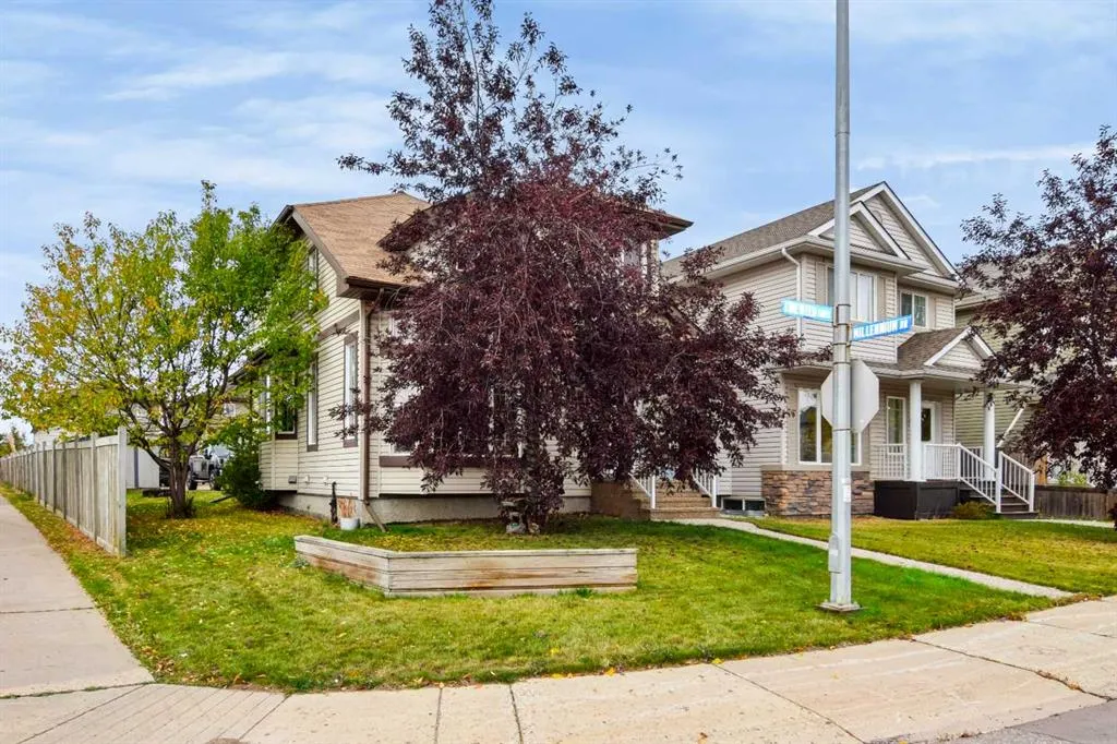 100 Fireweed Crescent