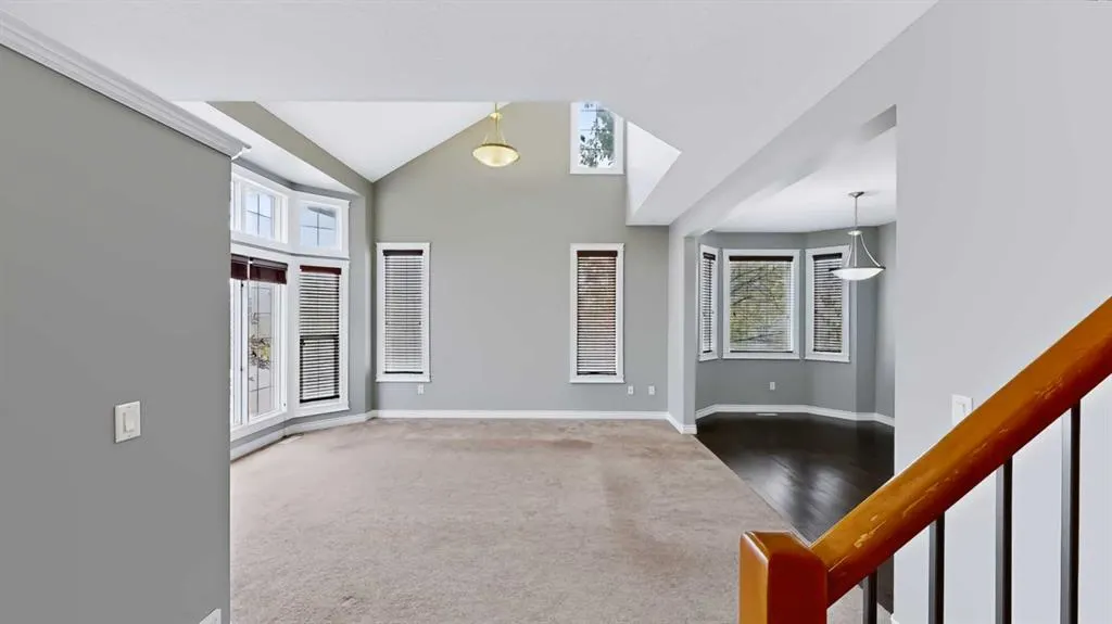 100 Fireweed Crescent
