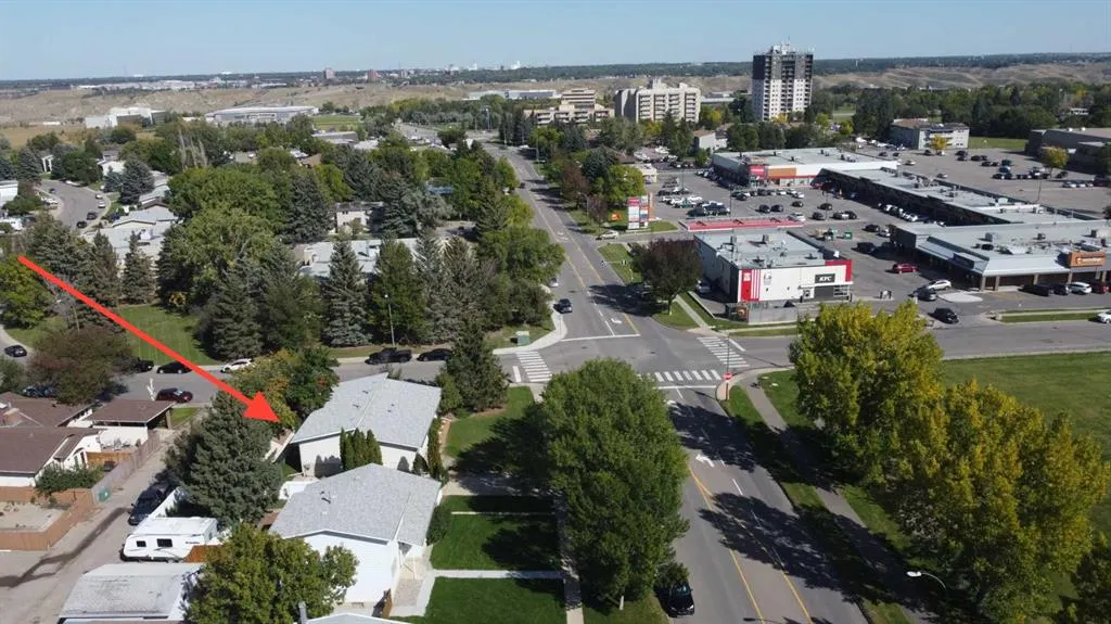 205 Columbia Boulevard W