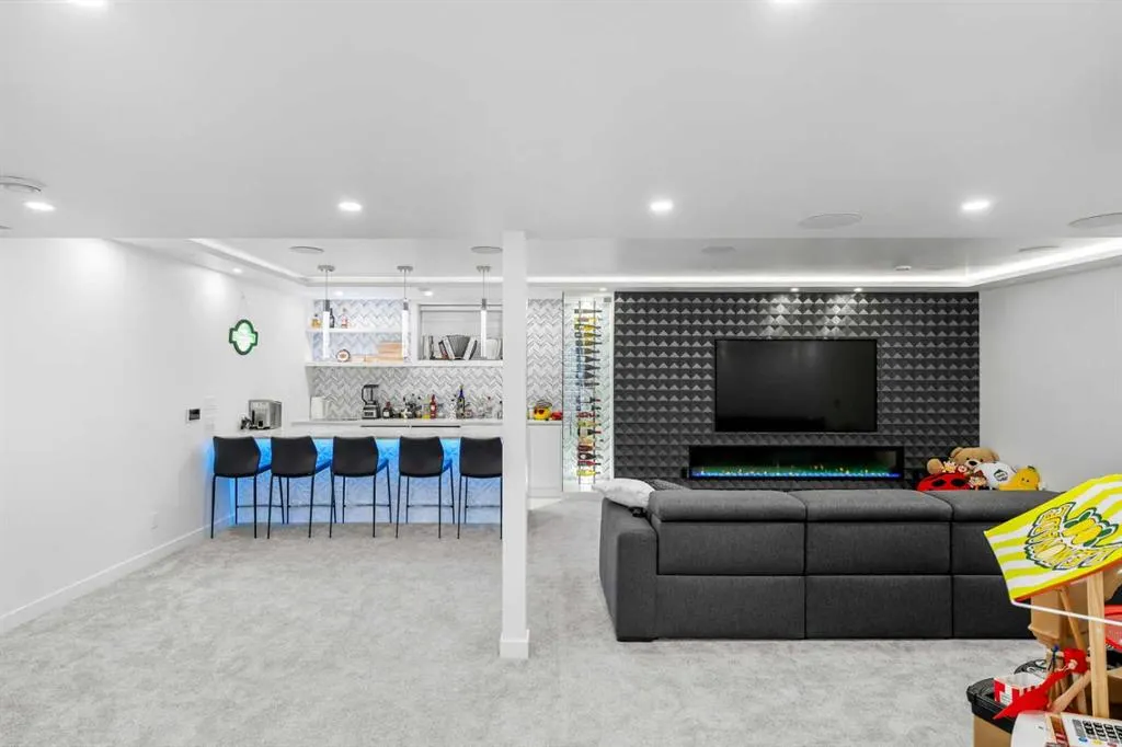 107 Masters Way SE