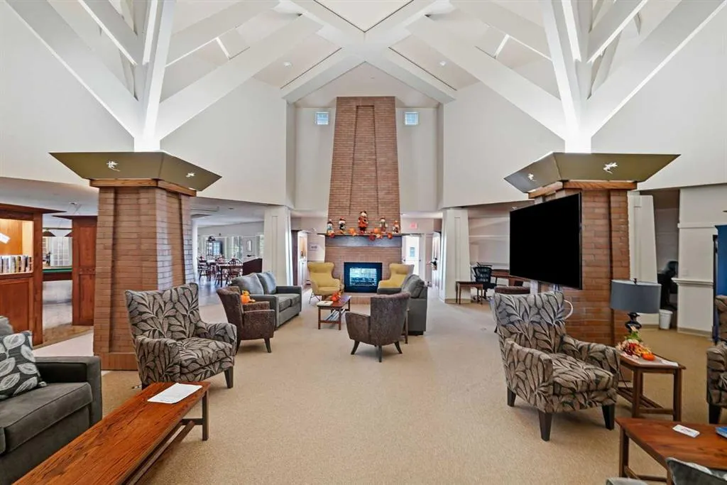 305 1 Avenue NW #316