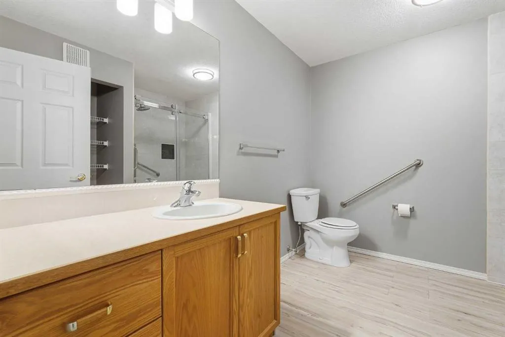 305 1 Avenue NW #316