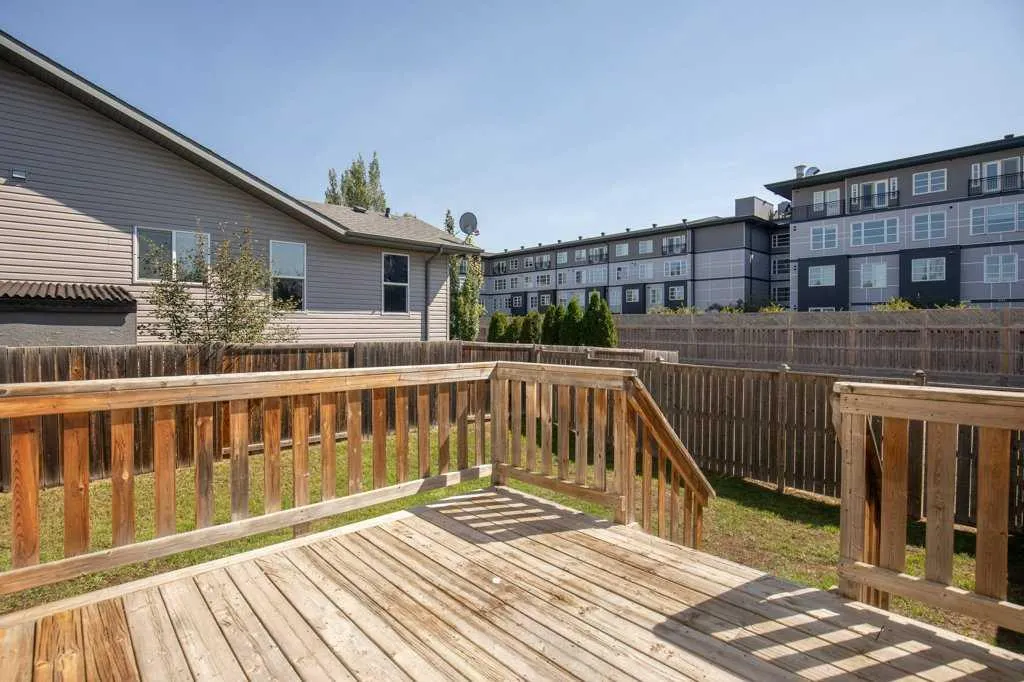 127 - 129 Lyons Close