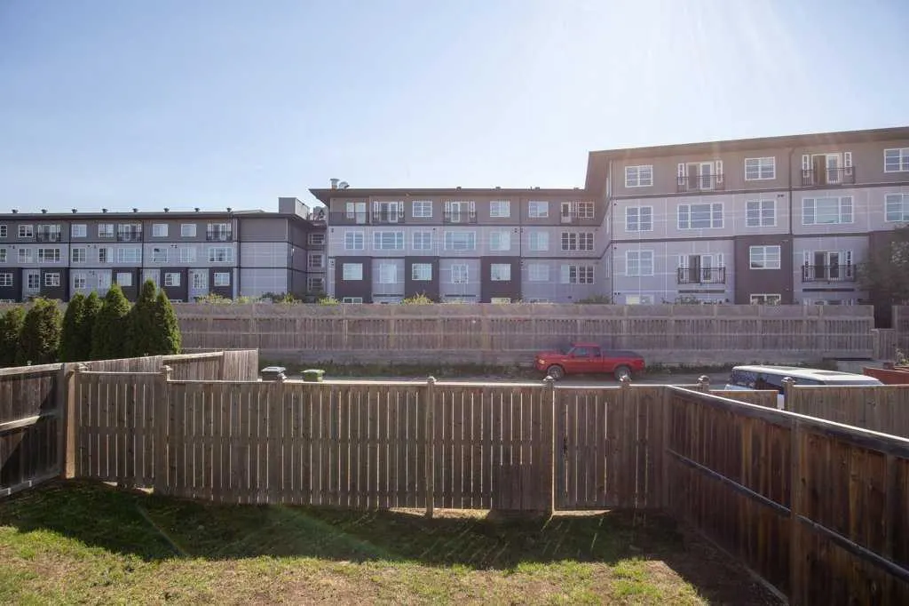 127 - 129 Lyons Close