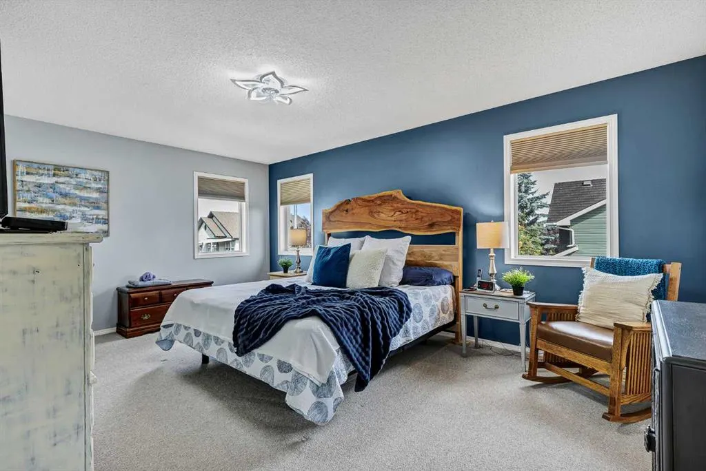 402 Fairways Mews NW