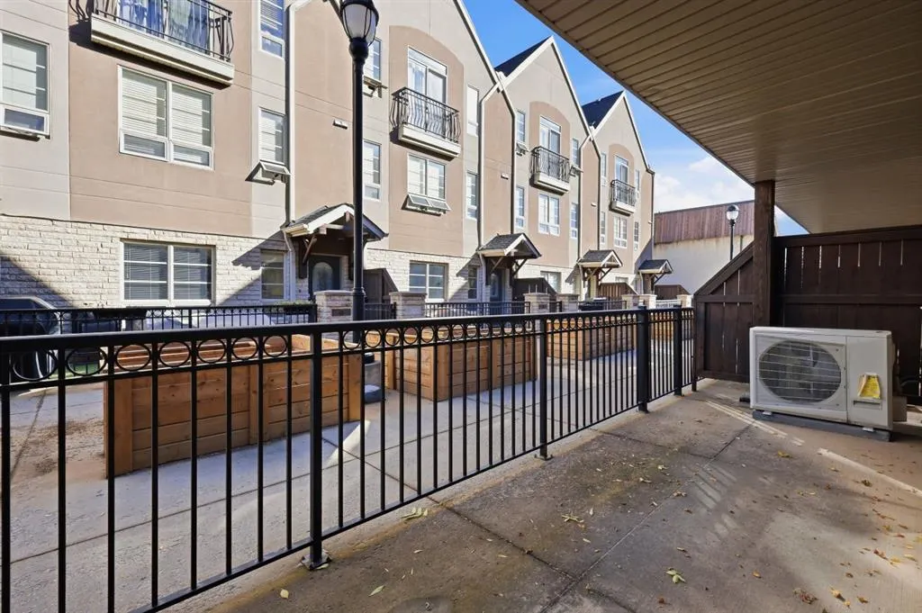 1728 35 Avenue SW #104