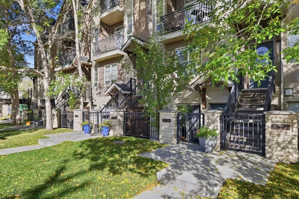 1728 35 Avenue SW #104