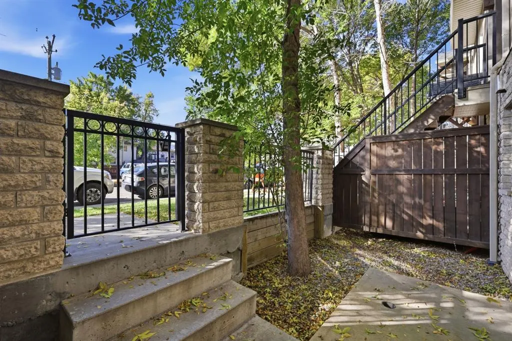 1728 35 Avenue SW #104