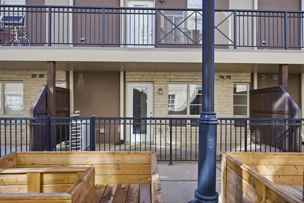 1728 35 Avenue SW #104