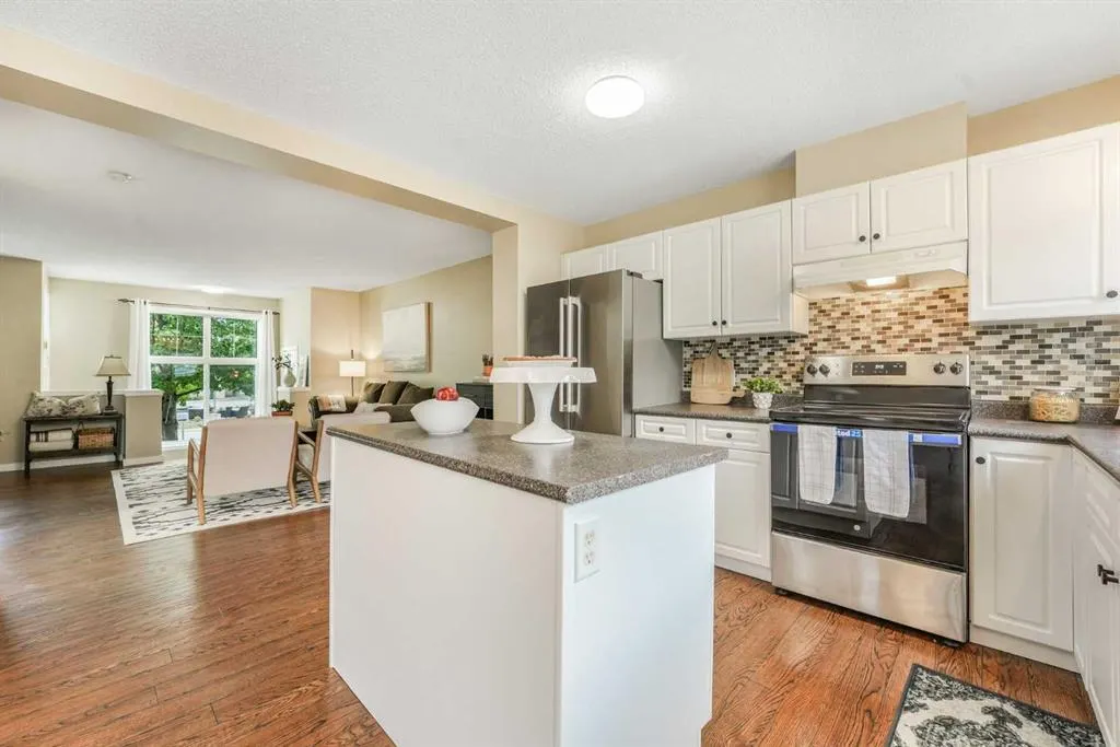 128 Promenade Way SE