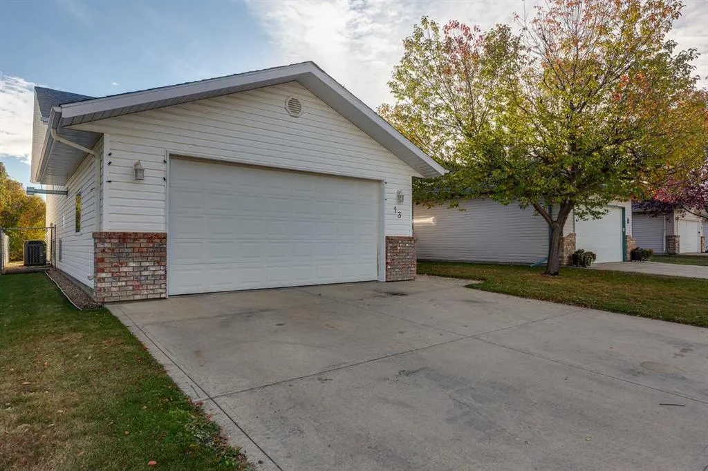 13 Dumas Crescent