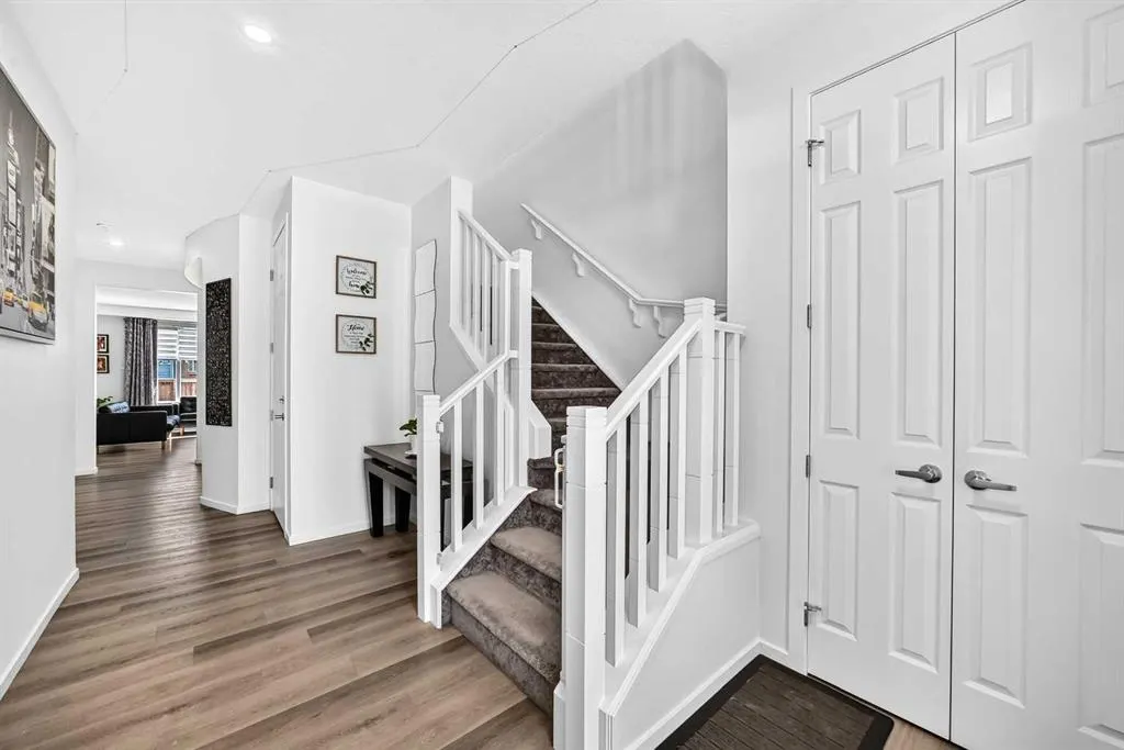 188 Carrington Crescent NW