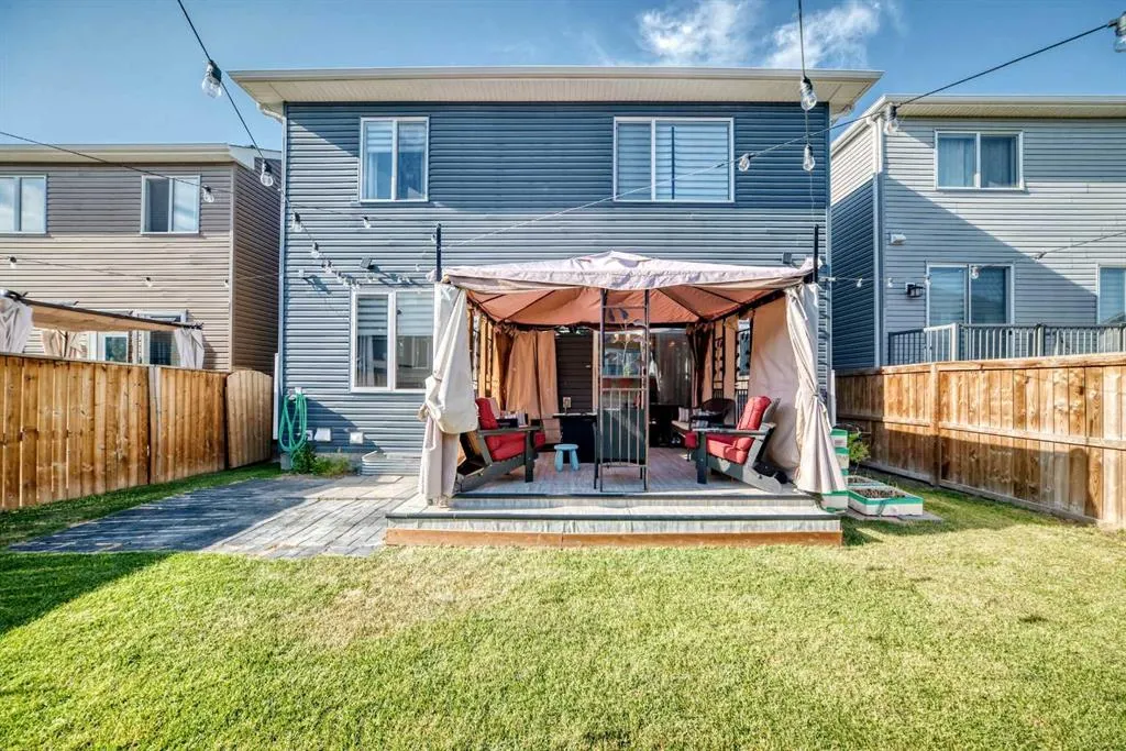 188 Carrington Crescent NW