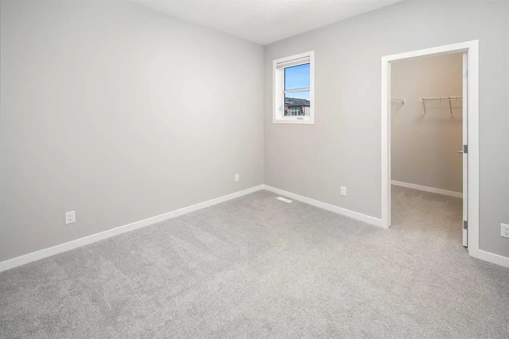 47 Carringvue Passage NW