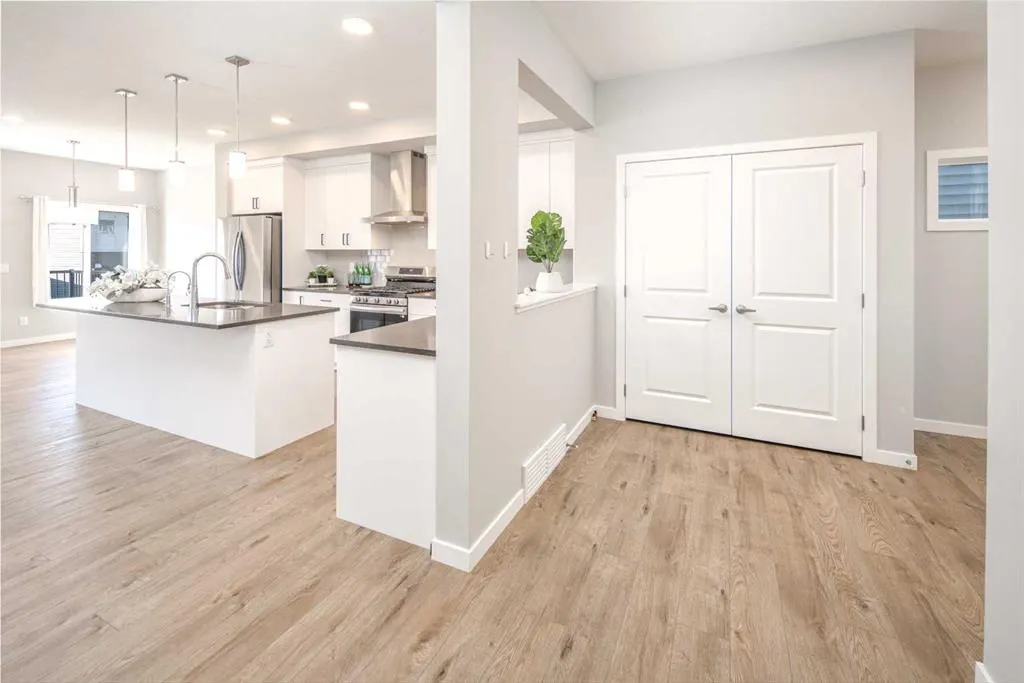 47 Carringvue Passage NW