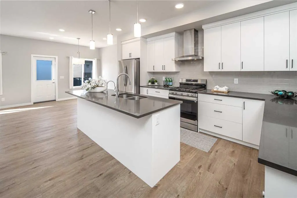 47 Carringvue Passage NW