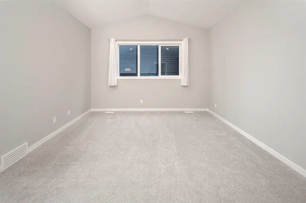 47 Carringvue Passage NW