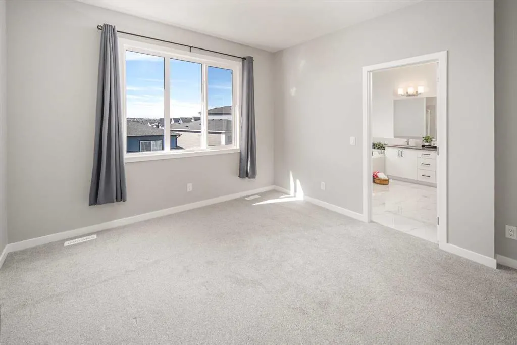 47 Carringvue Passage NW