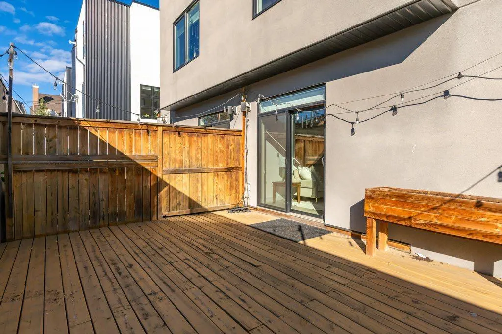 1739 36 Avenue SW #2