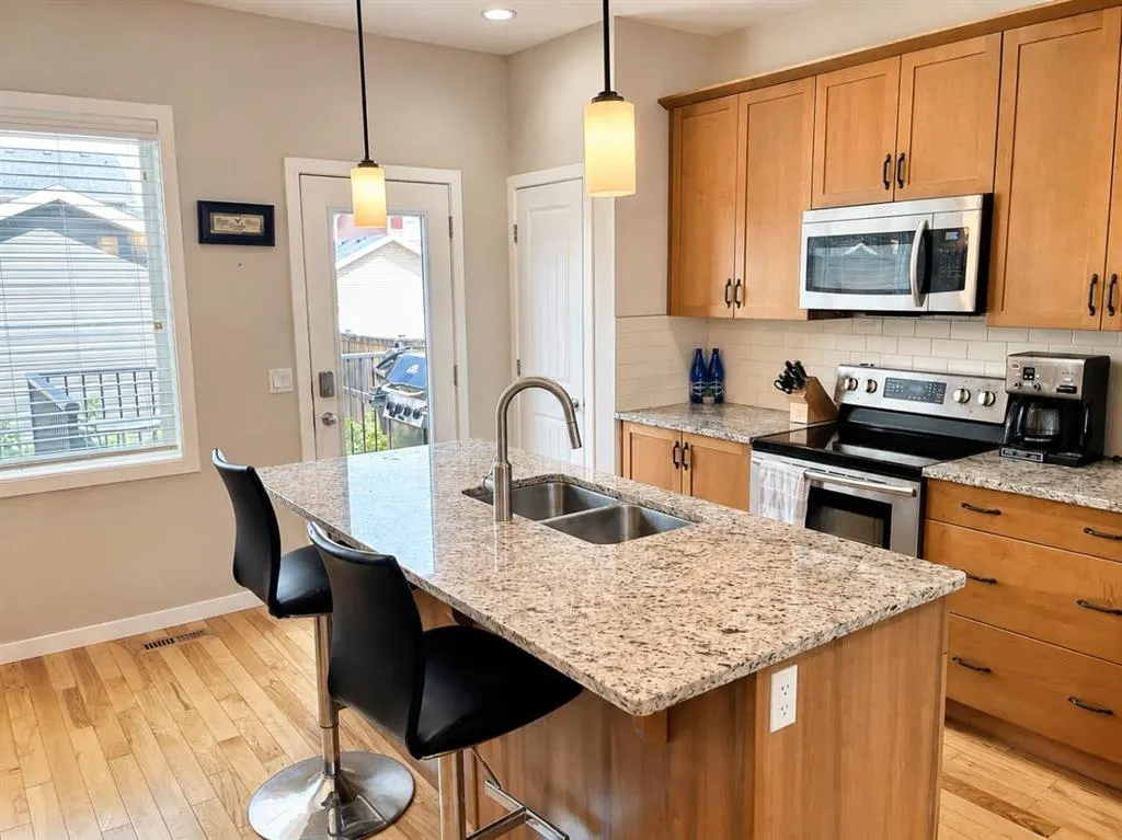 12 Fireside Bend