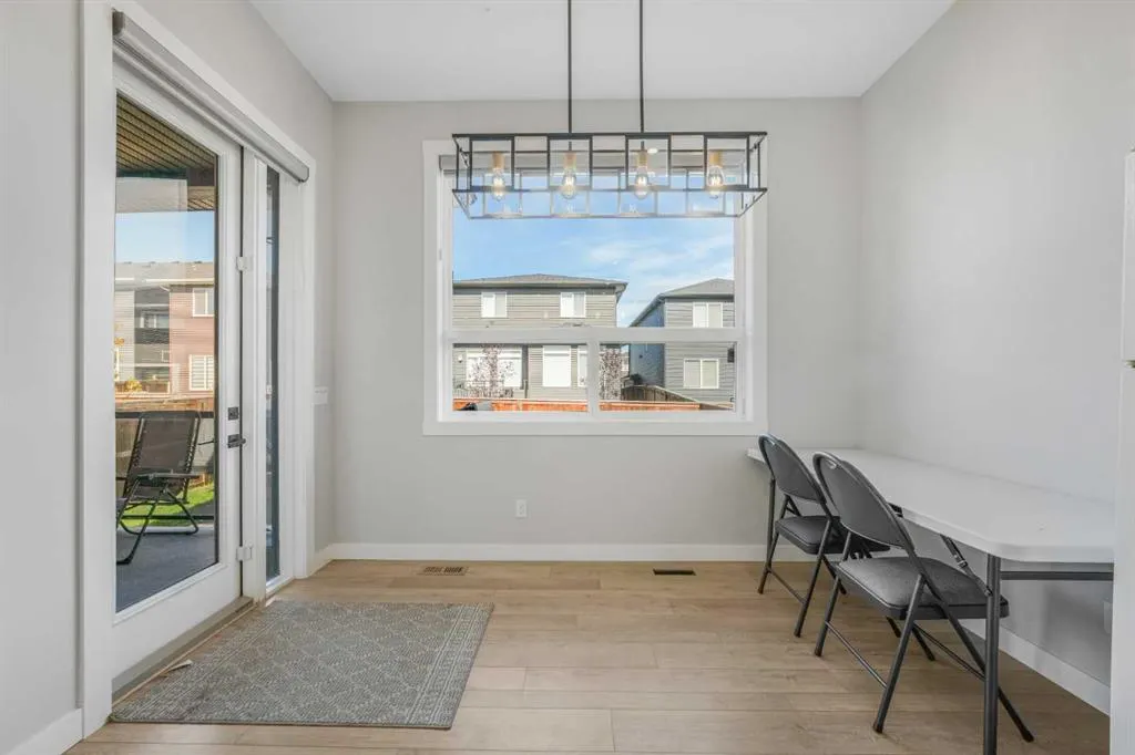 58 Creekside Avenue SW