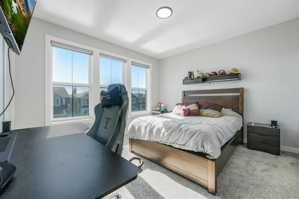 58 Creekside Avenue SW