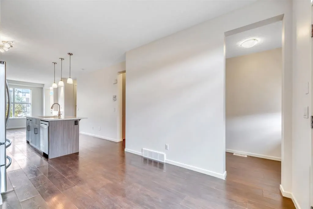 94 Legacy Boulevard SE