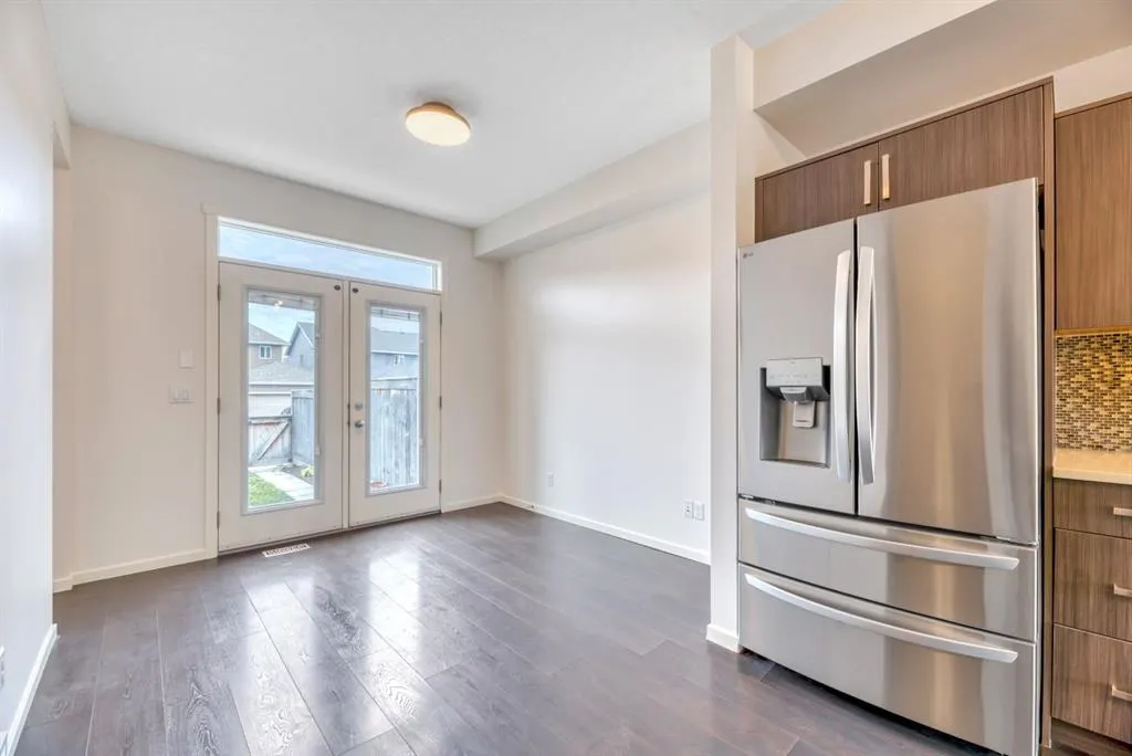 94 Legacy Boulevard SE