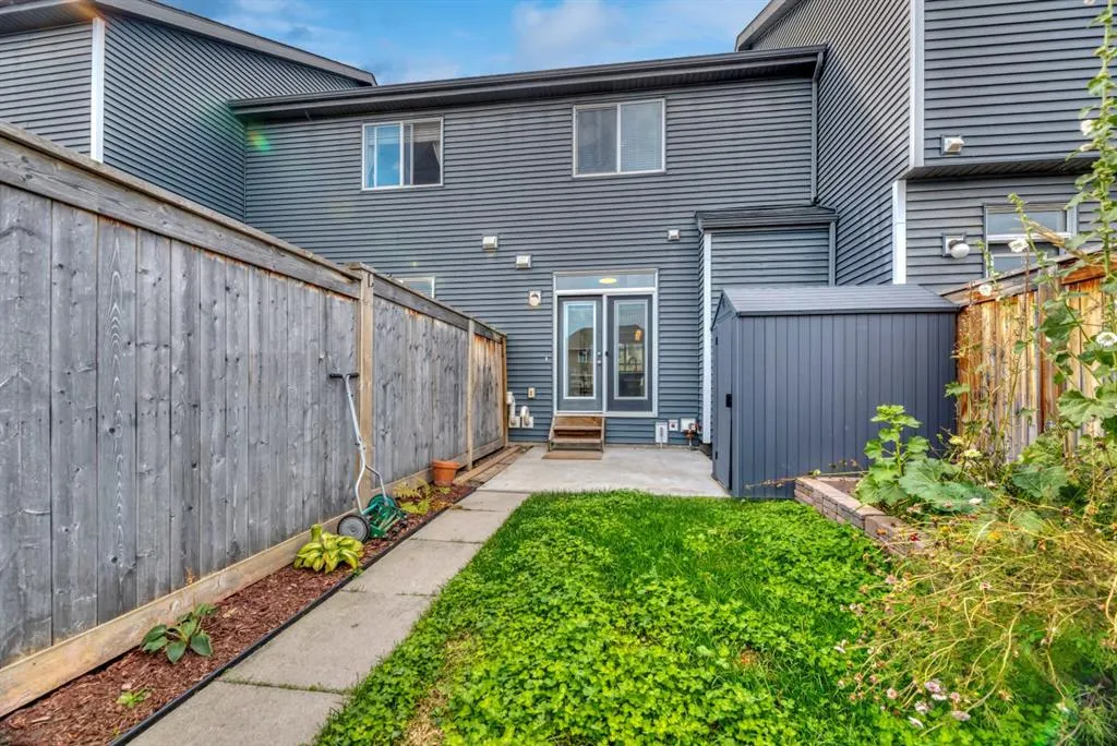 94 Legacy Boulevard SE