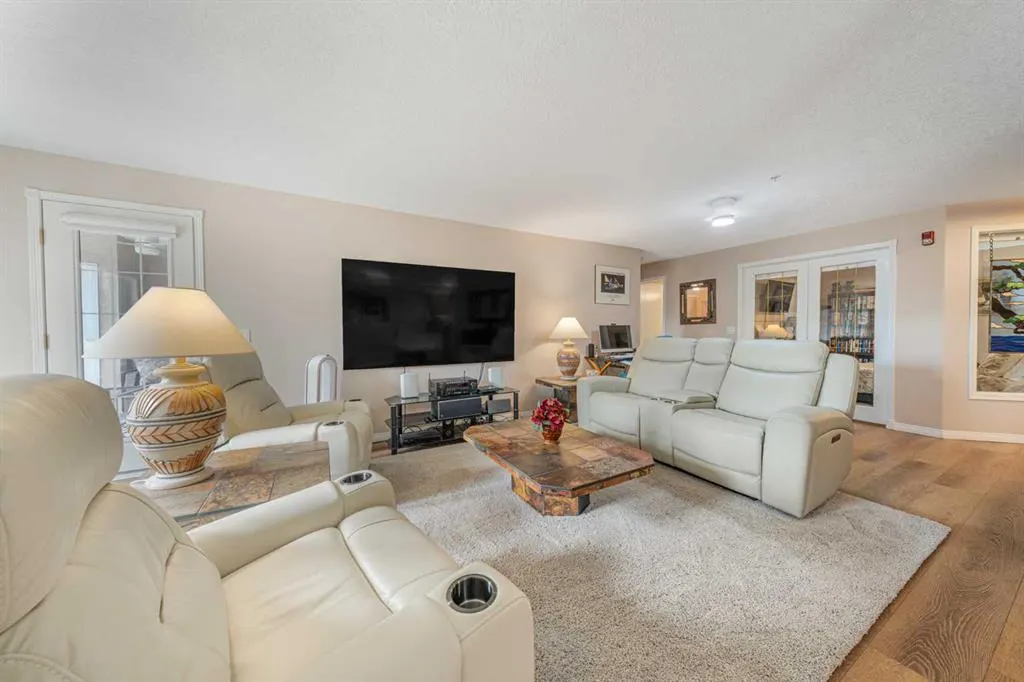 6868 Sierra Morena Boulevard SW #222