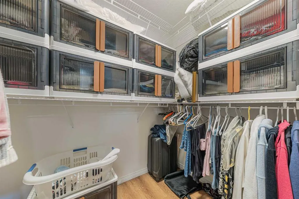 6868 Sierra Morena Boulevard SW #222