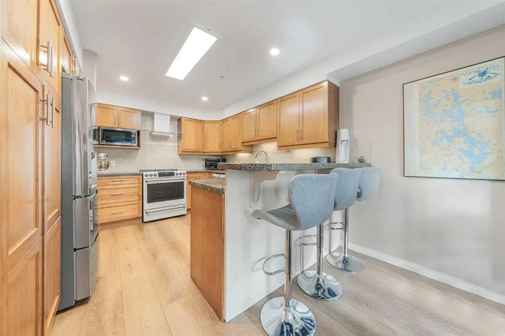 6868 Sierra Morena Boulevard SW #222