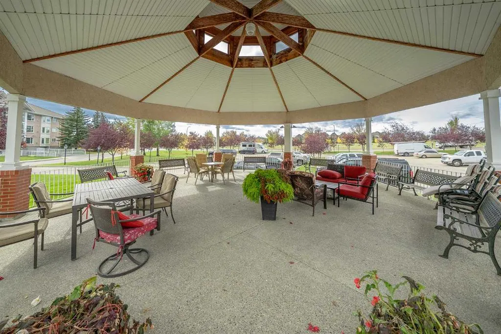 6868 Sierra Morena Boulevard SW #222