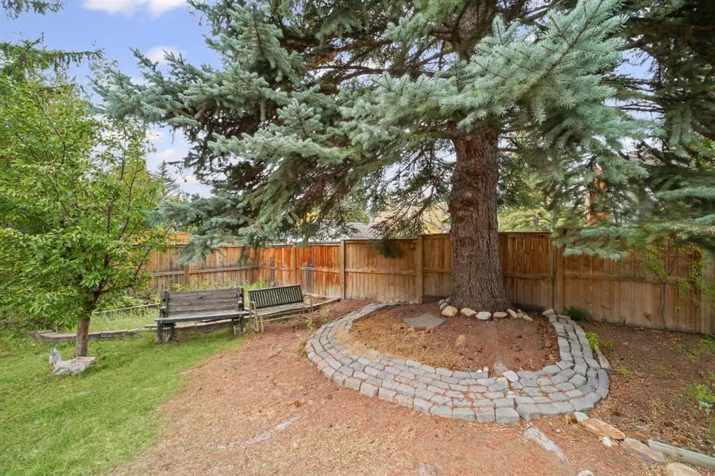 60 Silverview Way NW
