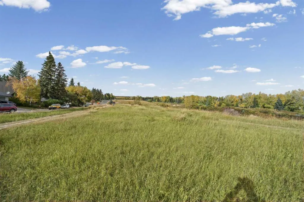 60 Silverview Way NW