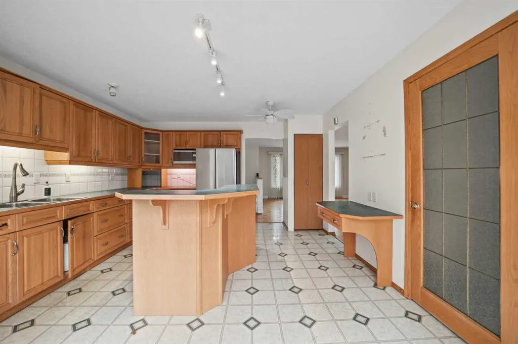 60 Silverview Way NW