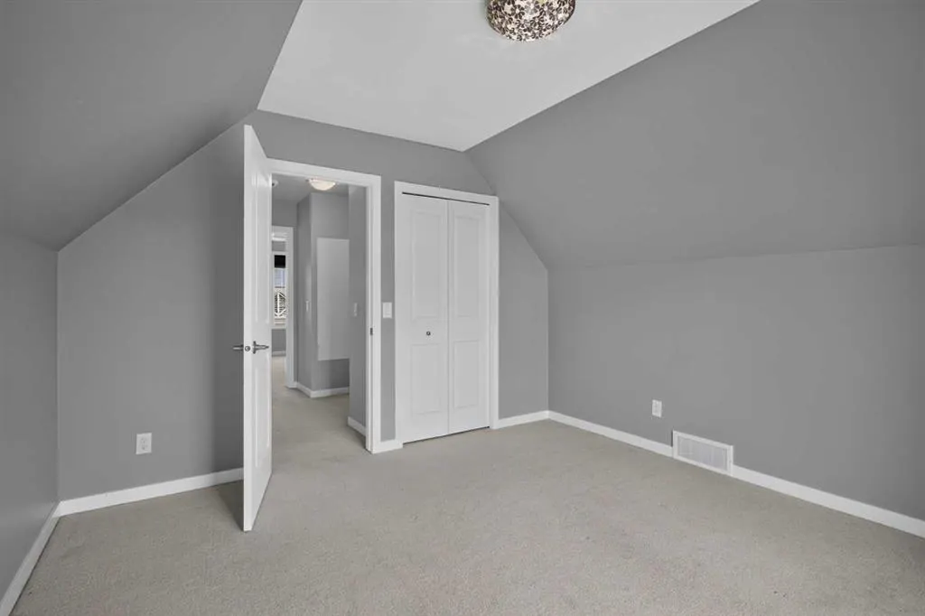 211 Skyview Point Road NE